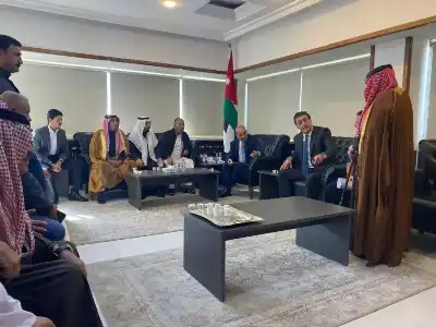 وفد من عشيرة الخلايلة في مكتب