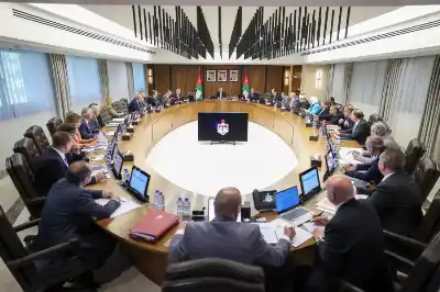 مجلس الوزراء يعين القاضي ويجدد لـ