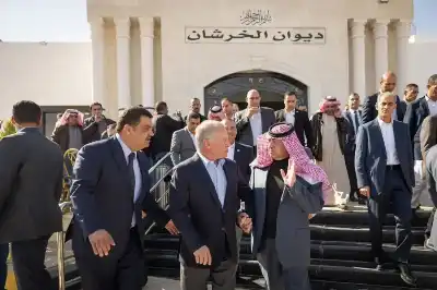 حين وطأت قدما الملك الموقر… قالت