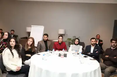 العودات يحاور شابات وشباب الزمالة البرلمانية