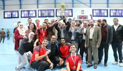 كلية تكنولوجيا المعلومات تظفر ببطولة دوري