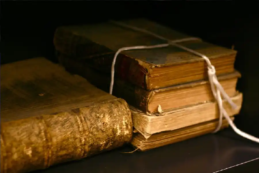 مدار الساعة,شؤون دينية