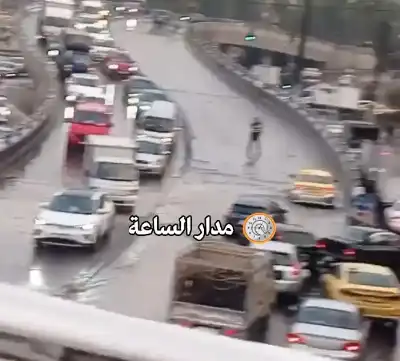 السيول تغلق جسر النشا بوادي الرمم
