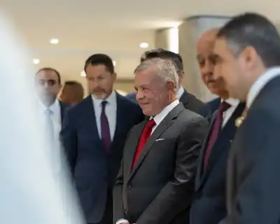 الملك يحضر في غرفة صناعة عمان