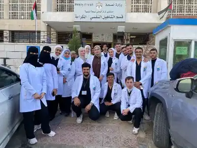 جامعة الزرقاء تنفذ نشاطا توعويا وخدميا