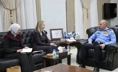 مدير الأمن العام يلتقي السفيرة الهولندية..