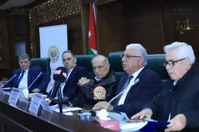 العتوم يشهر كتابه الجديد عن الحرب