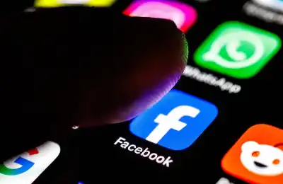 فيسبوك تدرس فرض رسوم مالية على