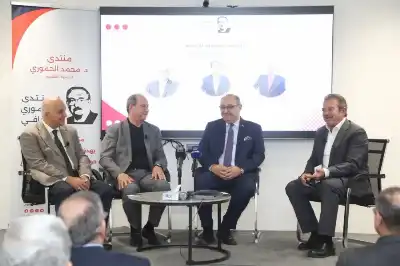 وزراء الاتصال والإعلام يناقشون الرواية الإعلامية