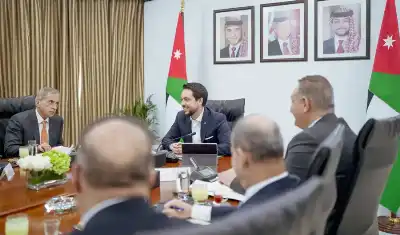 ولي العهد يترأس اجتماعا للاطلاع على