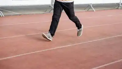 هل الجري يضر الركبتين؟ حقائق مدهشة