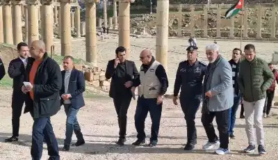 محافظ جرش يطمئن على جاهزية المدينة