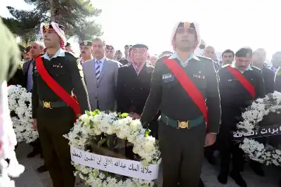 مندوبا عن الملك وولي العهد.. العيسوي