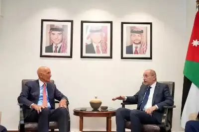 الصفدي يستقبل المبعوث الأميركي الخاص إلى