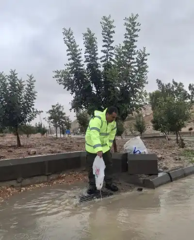 صورة عفوية.. مدير منطقة أمانة ماركا