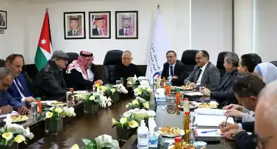 نافع يكتب: إضاءات على زيارة صندوق