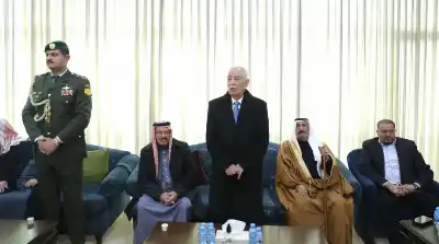 مندوبا عن الملك وولي العهد.. العيسوي