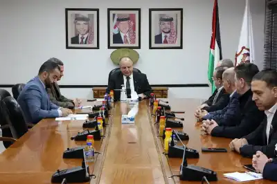 وفد اقتصادي فلسطيني يزور الصناعة والتجارة