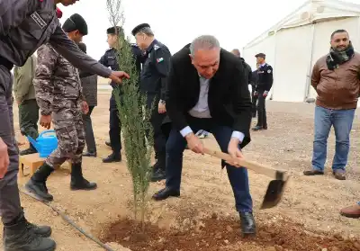 وزير البيئة ومدير الأمن العام يشهدان