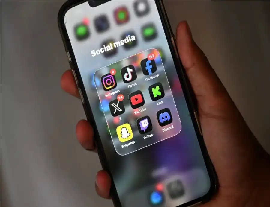 مدار الساعة,أخبار خفيفة ومنوعة,رئيس الوزراء,وسائل التواصل الاجتماعي,حزب العمال