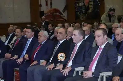 المفكر غليون من عمان: العرب أمام