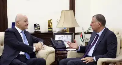 الفراية يبحث مع المفوض الأممي تعزيز