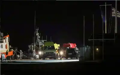 مصرع 15 مهاجرا باصطدام سفينة خفر