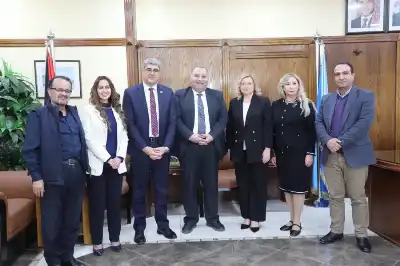 جامعة الزرقاء تستقبل وفدا من جامعة