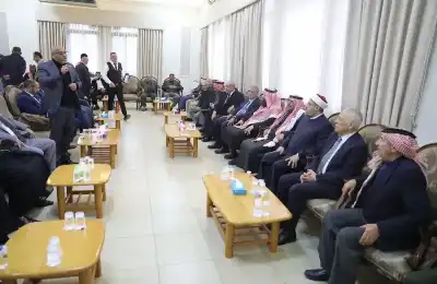 الديوان الملكي يعزي عشيرة العمرو