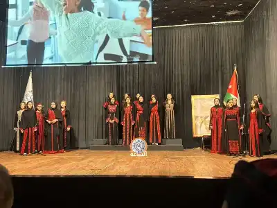 ملتقى شمال عمان يحتفل بعيد ميلاد