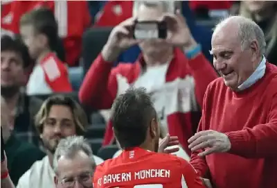 هونيس يشن هجوما عنيفا على وكلاء