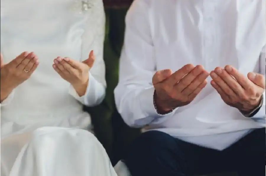 مدار الساعة,شؤون دينية