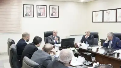 محافظة يلتقي رؤساء الجامعات الأردنية ويطالبهم