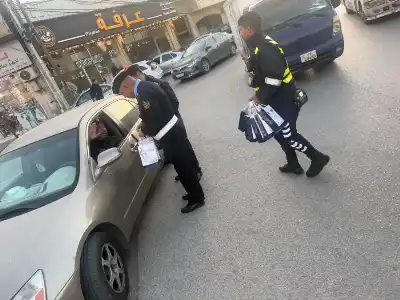 سير اربد يوزع افطار خفيفة على