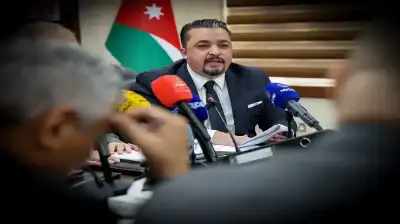 المال مالك والرأي رأيك.. منصة نيابية