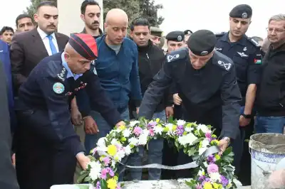 الأمن الأردني يشيع شهدائه المواجدة والرقب