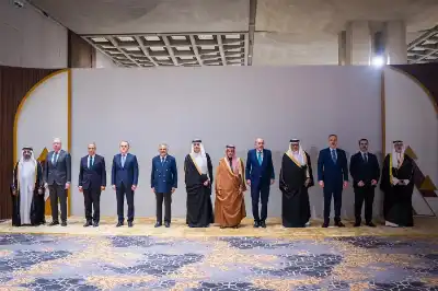 وزراء خارجية 12 دولة عربية وإسلامية