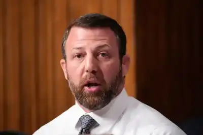 الملك عبدالله الثاني ينقذ بطائرة هليكوبتر