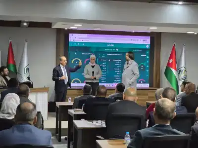 وزير الإدارة المحلية يلتقي رؤساء لجان