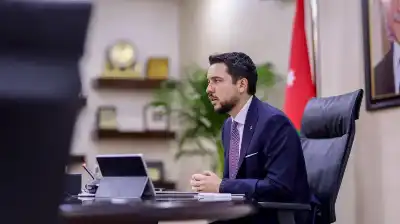 ولي العهد يؤكد من وزارة الداخلية