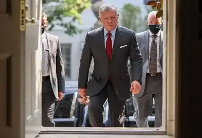 الملك يعود إلى أرض الوطن بعد