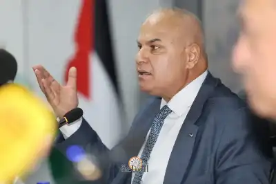 البكار يغمز الإسلاميين ويستذكر فشلهم في