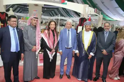 وفد يمثل الحرف التقليدية يختتم مشاركته