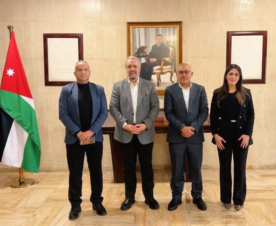 مدار الساعة,أخبار البنوك والشركات