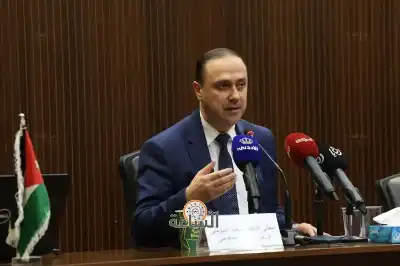 المومني: مشروع سكة حديد ميناء العقبة