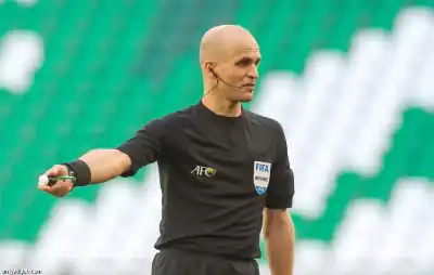 الأردني مخادمة يقود مواجهة الأهلي السعودي