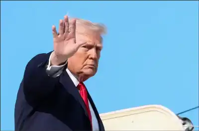 ترامب: مدمرة أميركية استولت على سفينة