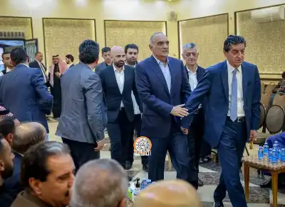 رؤساء ووزراء حاليون وسابقون ونواب وشيوخ