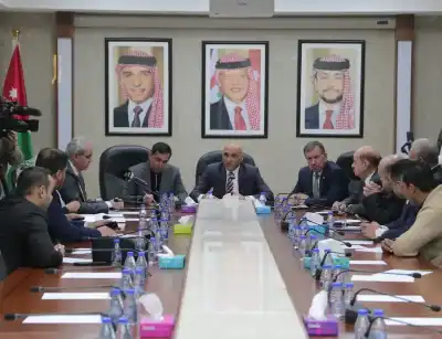 الصحة النيابية تبحث واقع الأطباء المقيمين