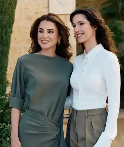 الملكة رانيا للأميرة رجوة: محظوظين فيك